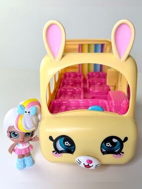 Kindi Kids Minis Bunny School Bus Toy with Marsha Mello Mini Figurine